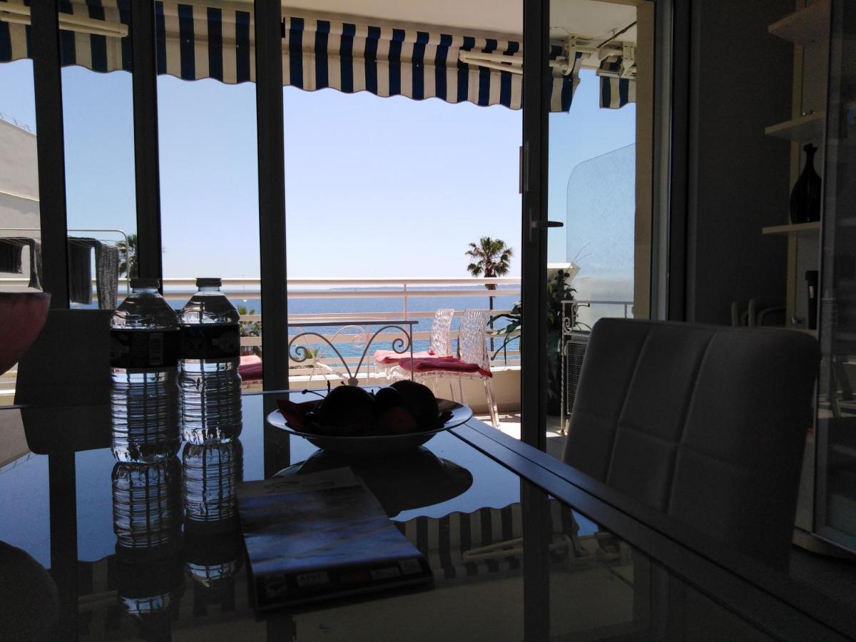 Le Palais Du Tropique Appartement Vue Mer 5E Etage Avec Ascenseur Juan-les-Pins Luaran gambar